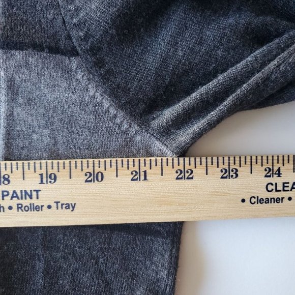 Alfani Mens Merino Wool Lightweight Sweater Size M Grey Stripe V Neck - Picture 5 of 6